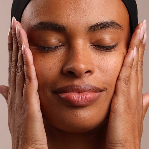 Strawberry Rhubarb Hyaluronic Serum