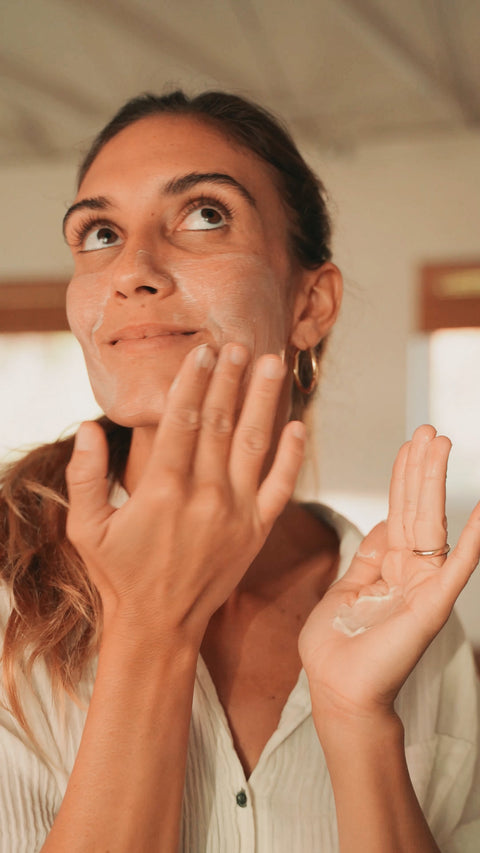 Monoi Age Corrective Exfoliating Cleanser